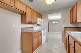 520 N Lacy Cir, Deltona, FL 32725 - Photo 10