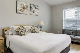 2704 Club Cortile Cir, Kissimmee, FL 34746 - Photo 18