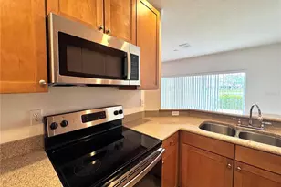 10735 Savannah Wood Dr, Orlando, FL 32832 - Photo 8