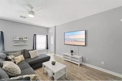 18124 Saxony Lane, Orlando, FL 32820 - Photo 2