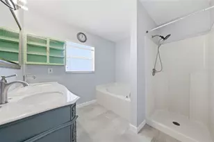 10048 Ian St, Orlando, FL 32825 - Photo 8
