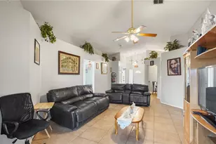 291 Pine Arbor Dr, Orlando, FL 32825 - Photo 2