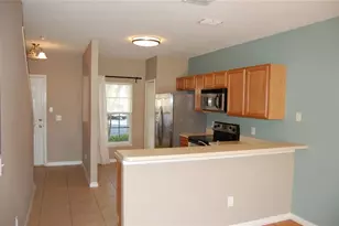 423 Wilton Cir, Sanford, FL 32773 - Photo 4