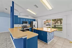 214 Compass Rose Dr, Groveland, FL 34736 - Photo 4
