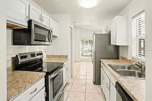 9910 N Dean Oaks Ct, Orlando, FL 32825 - Photo 6