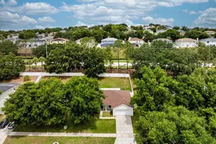 1882 Vale Dr, Clermont, FL 34711 - Photo 2