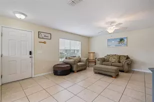 450 Carina Cir, Sanford, FL 32773 - Photo 4
