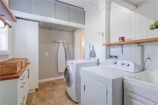1327 Roscomare Ave, Orlando, FL 32806 - Photo 28