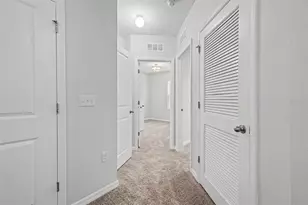 9974 Hound Chase Dr, Gibsonton, FL 33534 - Photo 10