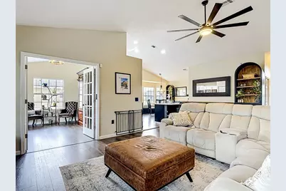 1393 Wood Lake Circle, Saint Cloud, FL 34772 - Photo 2