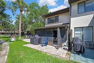 1637 SE Paradise Cir, Crystal River, FL 34429 - Photo 26