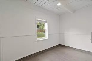 1920 Cloverlawn Ave, Orlando, FL 32806 - Photo 6