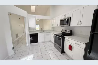 72 Lakepointe Circle, Kissimmee, FL 34743 - Photo 10