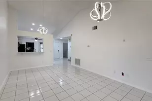 72 Lakepointe Cir, Kissimmee, FL 34743 - Photo 14