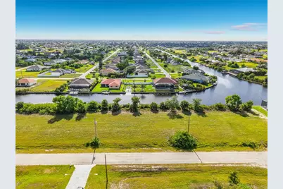 407 NW 31st Place, Cape Coral, FL 33993 - Photo 10