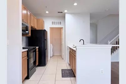 2334 Grand Central Parkway #17, Orlando, FL 32839 - Photo 10