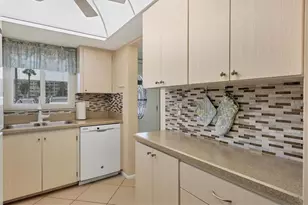 3532 Lake Bayshore Dr, Bradenton, FL 34205 - Photo 8
