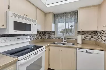 3532 Lake Bayshore Drive #K117, Bradenton, FL 34205 - Photo 10