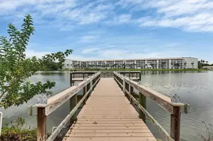 3532 Lake Bayshore Dr, Bradenton, FL 34205 - Photo 30