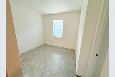 5055 Tibet Court, Saint Cloud, FL 34772 - Photo 6