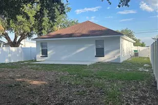 702 Lemon Ave, Dundee, FL 33838 - Photo 2