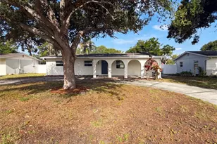 2890 53rd St N, Saint Petersburg, FL 33710 - Photo 2