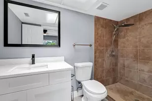 6415 Lemonwood Ct, Orlando, FL 32818 - Photo 14
