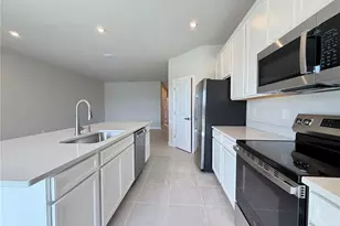 12326 Amber Crk Cir, Lakewood Ranch, FL 34211 - Photo 8