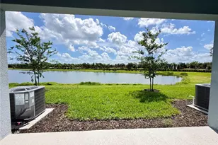 12326 Amber Crk Cir, Lakewood Ranch, FL 34211 - Photo 14