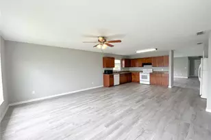 921 Crystal Bay Ln, Orlando, FL 32828 - Photo 8