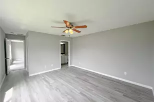 921 Crystal Bay Ln, Orlando, FL 32828 - Photo 4