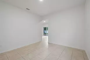 5654 Aaron Ct, Sarasota, FL 34232 - Photo 10