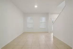 5654 Aaron Ct, Sarasota, FL 34232 - Photo 6