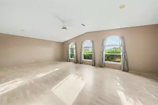 1204 Maria Ct, Lady Lake, FL 32159 - Photo 4