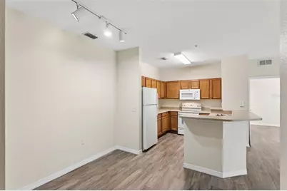 8136 Claire Ann Drive #207, Orlando, FL 32825 - Photo 4