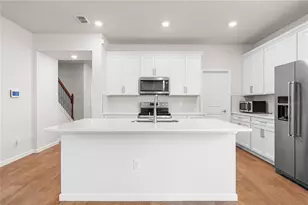 14250 Lanikai Beach Dr, Orlando, FL 32827 - Photo 6