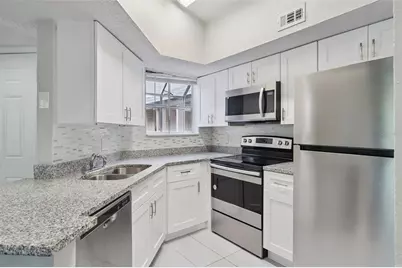 1948 Lake Atriums Circle #124, Orlando, FL 32839 - Photo 6