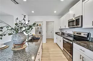 9937 Aqua Miles Path, Wesley Chapel, FL 33545 - Photo 10