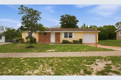 4374 Oriole Avenue, Spring Hill, FL 34608 - Photo 2