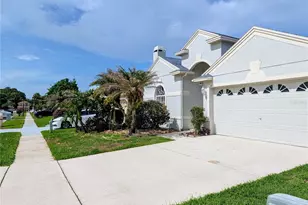 3462 Foxcroft Cir, Oviedo, FL 32765 - Photo 2