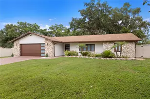 1577 Starfish St, Kissimmee, FL 34744 - Photo 2