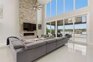 9889 Lake Georgia Dr, Orlando, FL 32817 - Photo 14