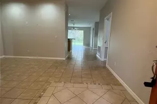 10360 Sandy Marsh Ln, Orlando, FL 32832 - Photo 4
