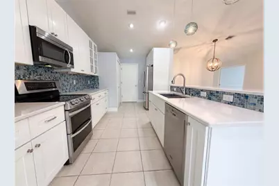 4816 61st Avenue Terrace W, Bradenton, FL 34210 - Photo 2