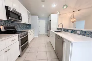 4816 61st Ave Terrace W, Bradenton, FL 34210 - Photo 2