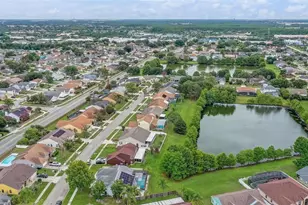 2358 Oldfield Dr, Orlando, FL 32837 - Photo 10