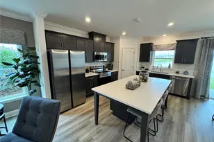 10765 Ironwood Tree Wy, San Antonio, FL 33576 - Photo 2