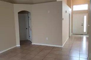 636 Majesty Dr, Davenport, FL 33837 - Photo 10