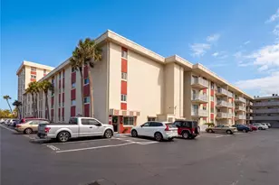 2711 N Halifax Ave, Daytona Beach, FL 32118 - Photo 1