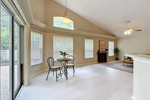 527 Canary Island Ct, Orlando, FL 32828 - Photo 10